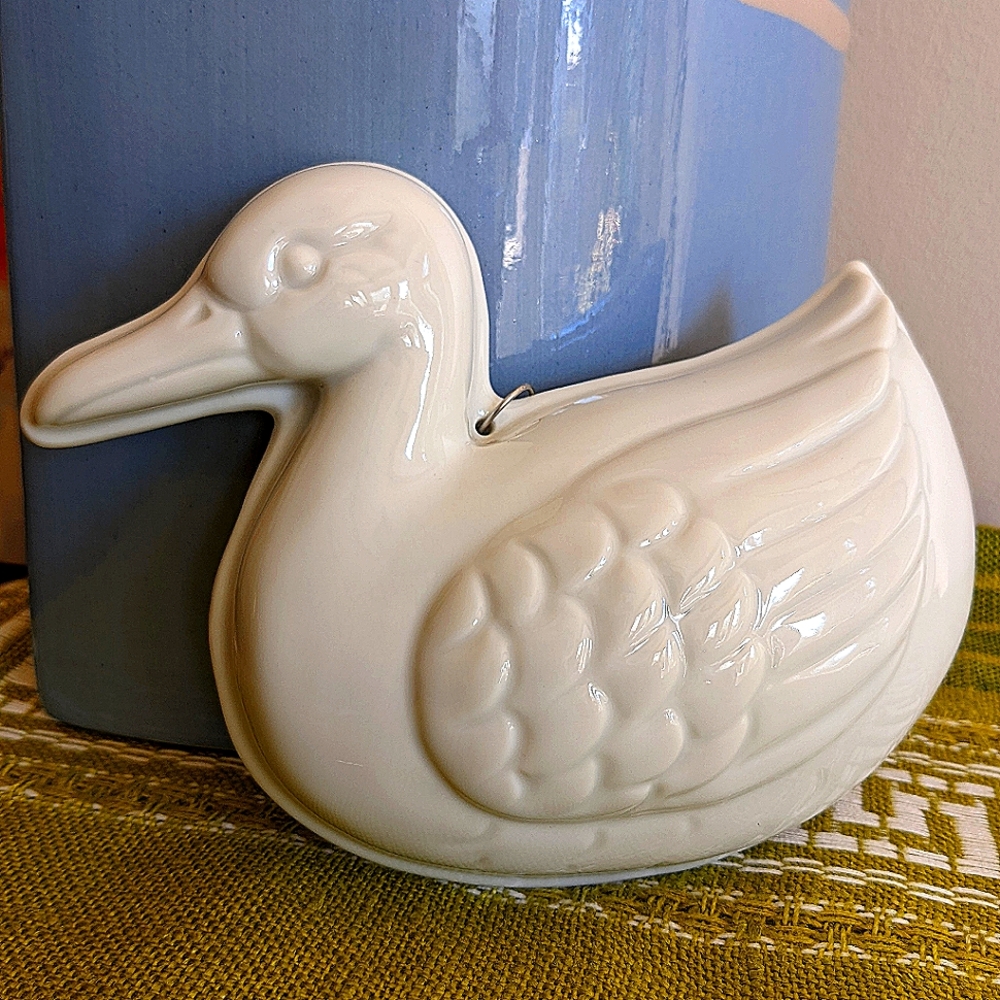 Vintage Seagull Wall hanging Japan fine porcelain all white decorative piece